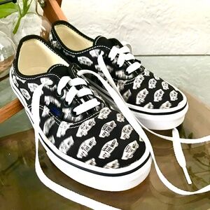 Vans Off the Wall Blurry Logo Kids Lace Up Sneakers Black and White, Size 1.5